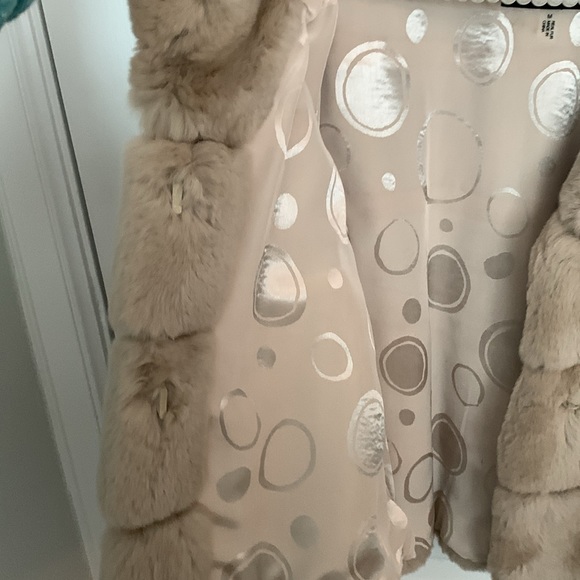 Annabell New York Goat Skin Rex Rabbit Fur in Like New Condition. Size Medium - Picture 3 of 9